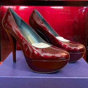 Slightly used Stuart Weitzman burgundy red pumps in GREAT condition!